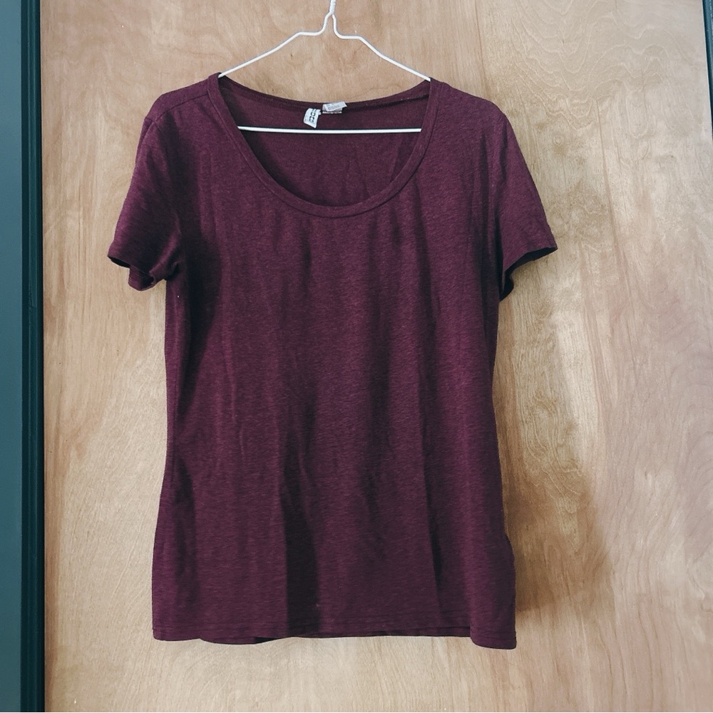 H&M Burgundy Short Sleeve Tee